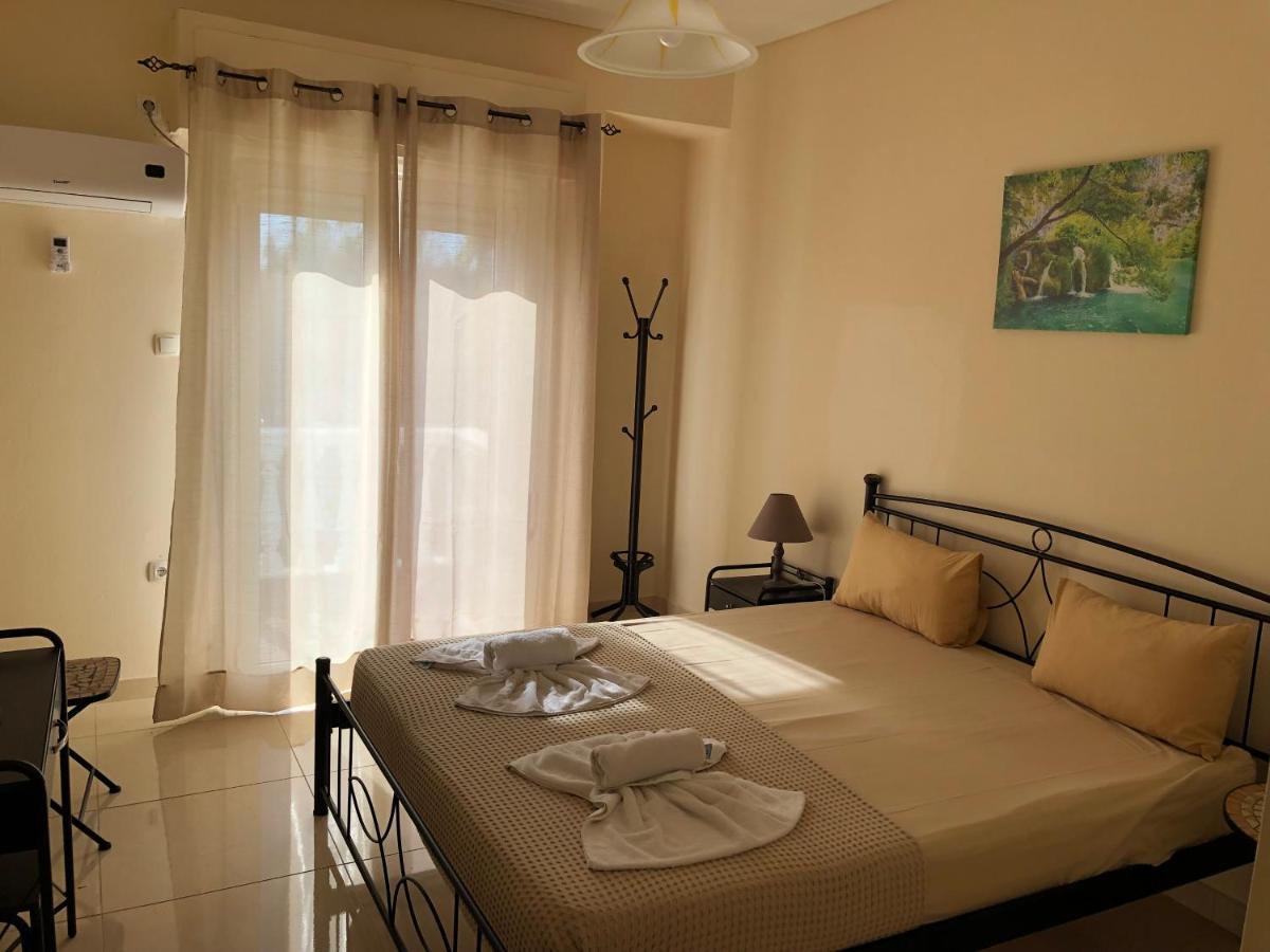 Nikolakakis Rooms Lavrio Exterior photo