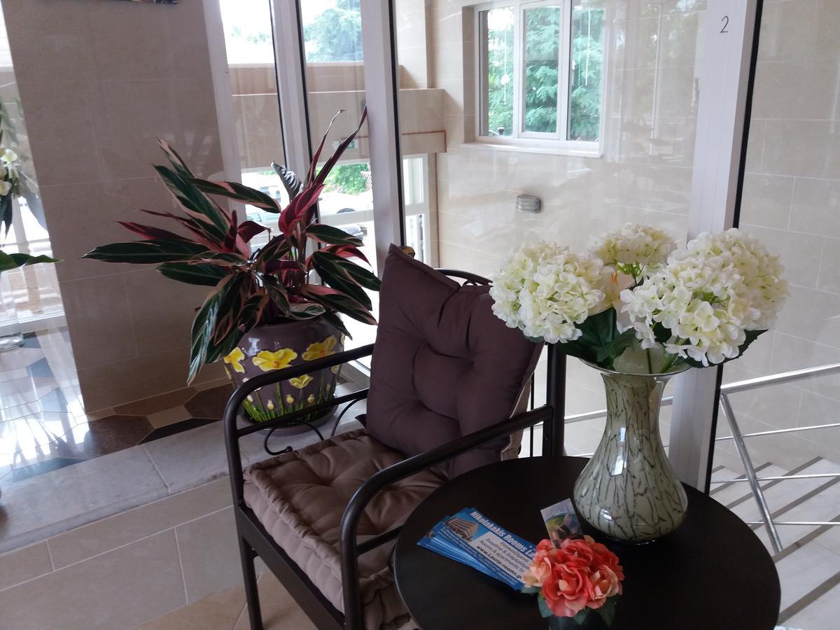 Nikolakakis Rooms Lavrio Exterior photo