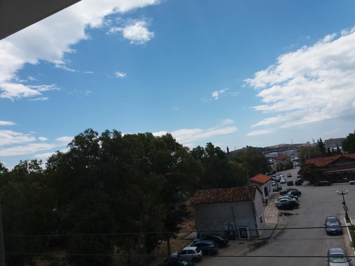 Nikolakakis Rooms Lavrio Exterior photo